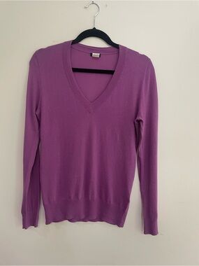 J. Crew Women's V-Neck light weight SpringSweater - Lavender Purple Sz M Preppy